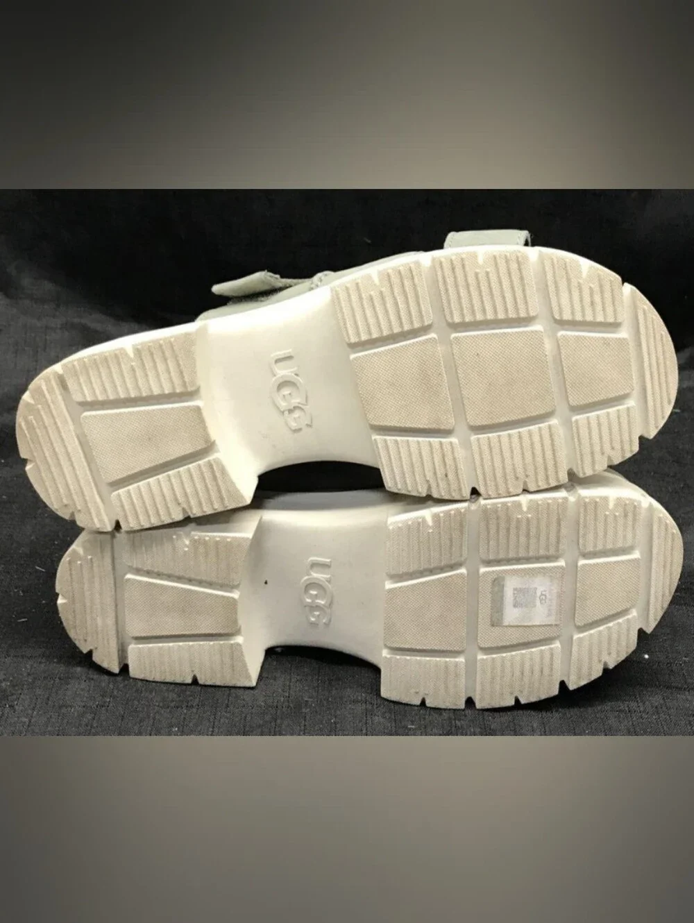 UGG Ashton 'Moss Green Platform Slides Size 9 Used Excellent